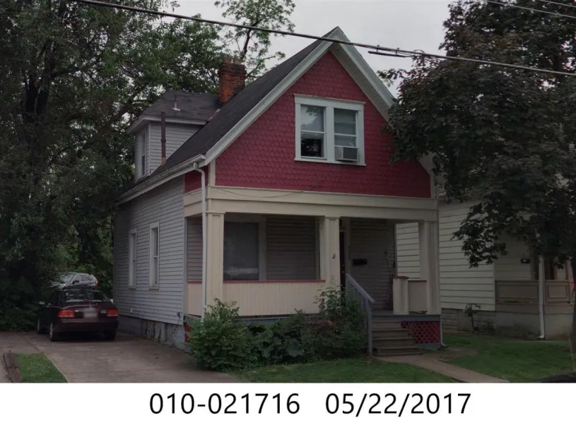 2256 Neil Ave