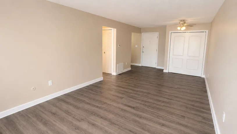 855 Chambers Rd Apt 15