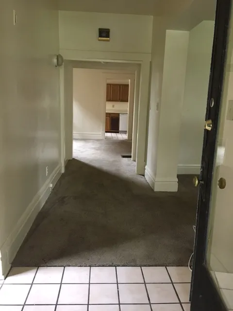 100 E Lane Ave