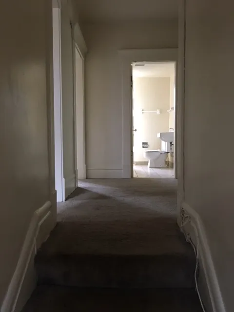 100 E Lane Ave
