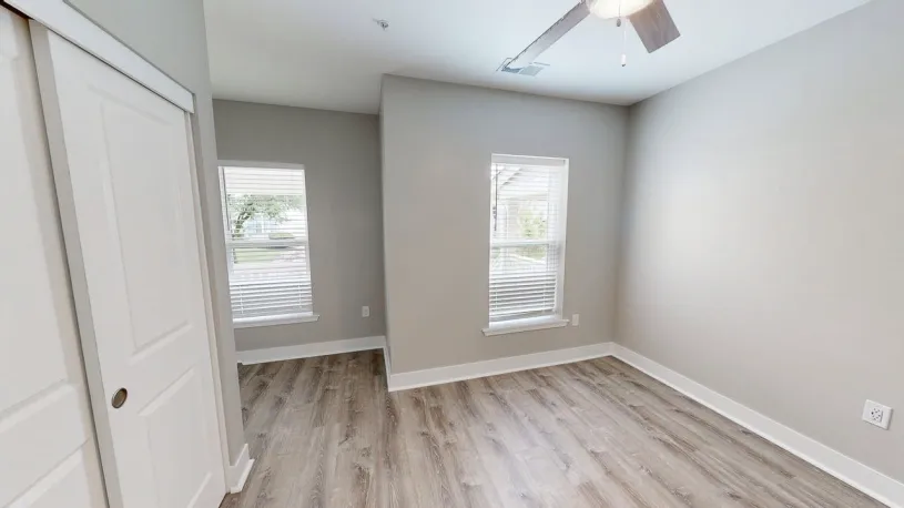 100 W Oakland Ave Apt 1A