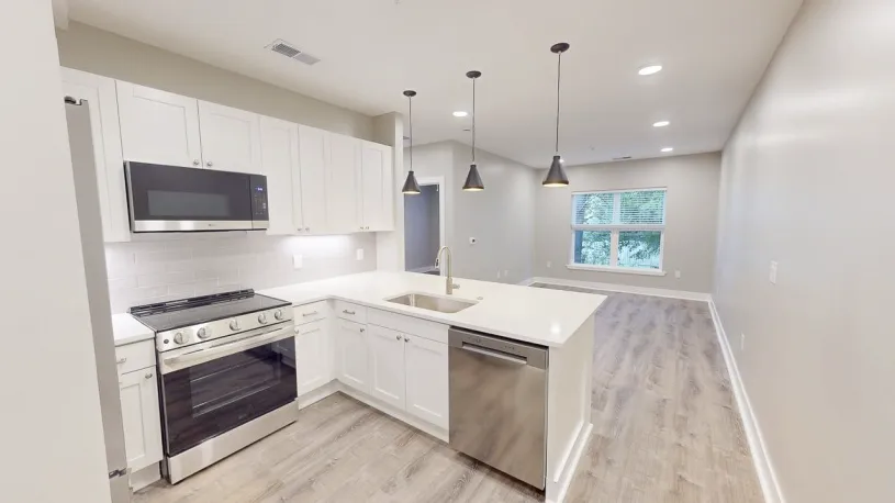 100 W Oakland Ave Apt 1F