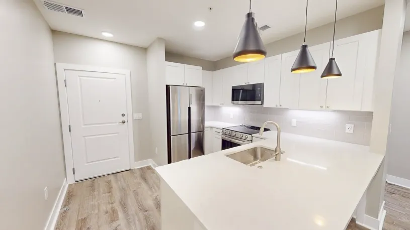 100 W Oakland Ave Apt 1F