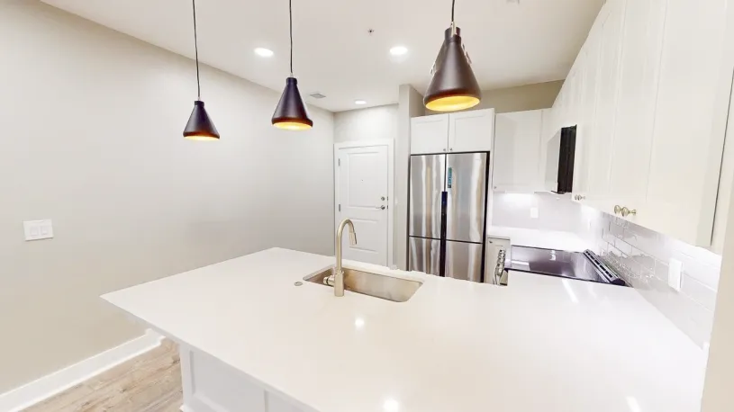 100 W Oakland Ave Apt 1F