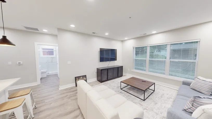100 W Oakland Ave Apt 1I