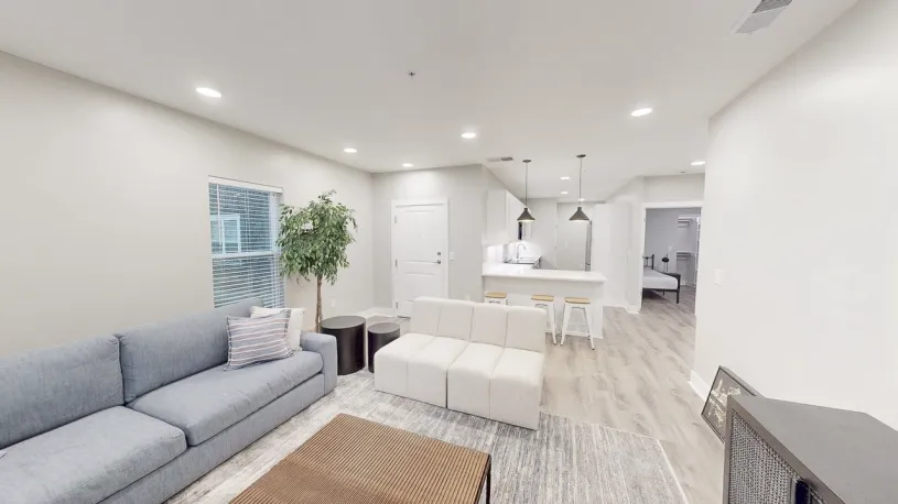 100 W Oakland Ave Apt 1I