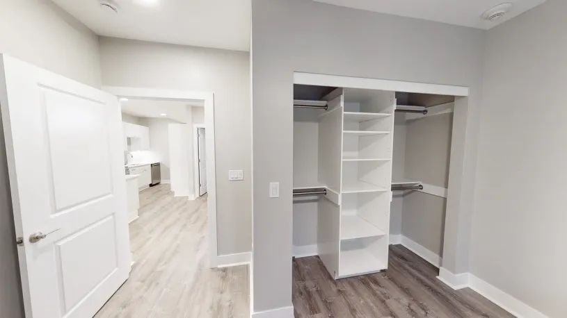 100 W Oakland Ave Apt 1I