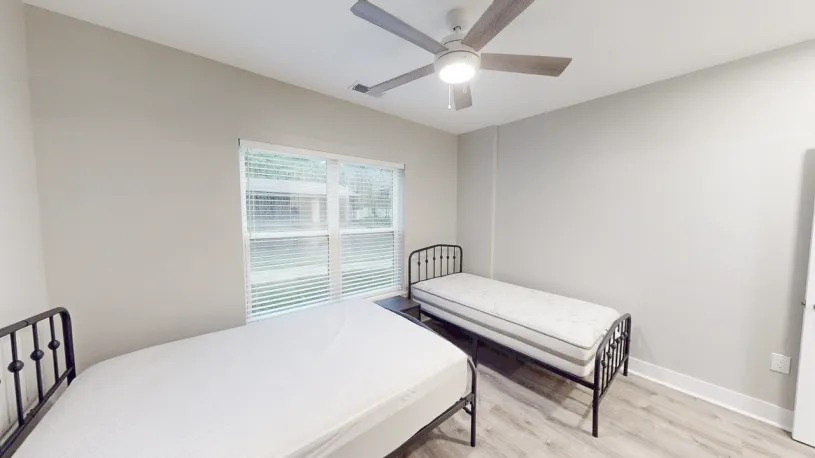 100 W Oakland Ave Apt 1I