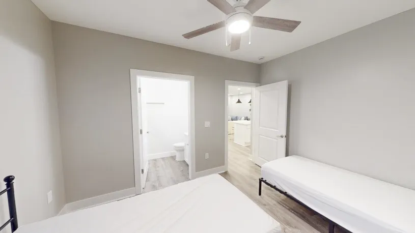 100 W Oakland Ave Apt 1I