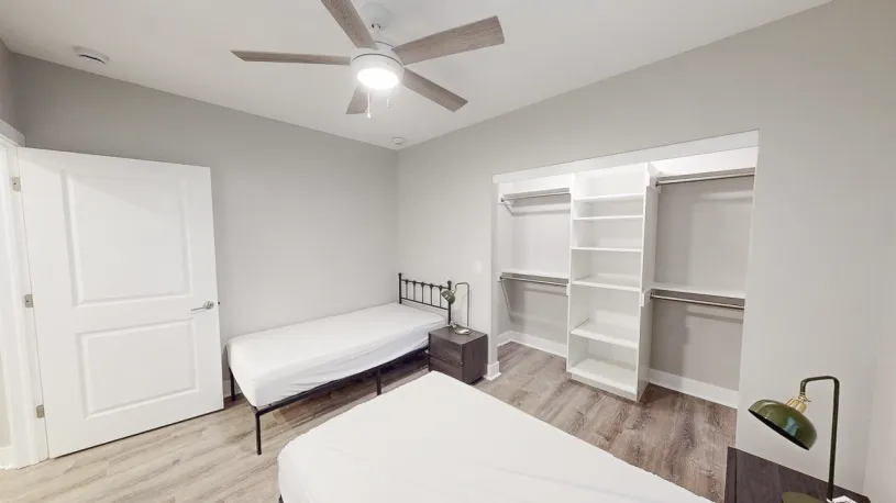100 W Oakland Ave Apt 1I