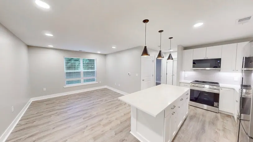 100 W Oakland Ave Apt 2H