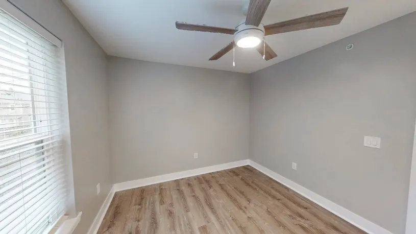 100 W Oakland Ave Apt 2H