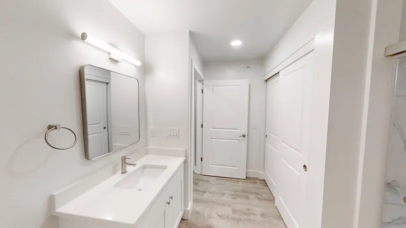 100 W Oakland Ave Apt 2H