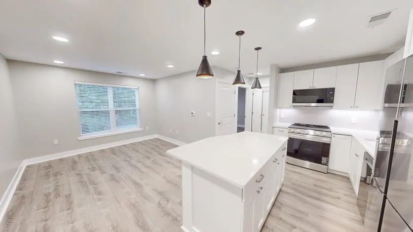 100 W Oakland Ave Apt 2I