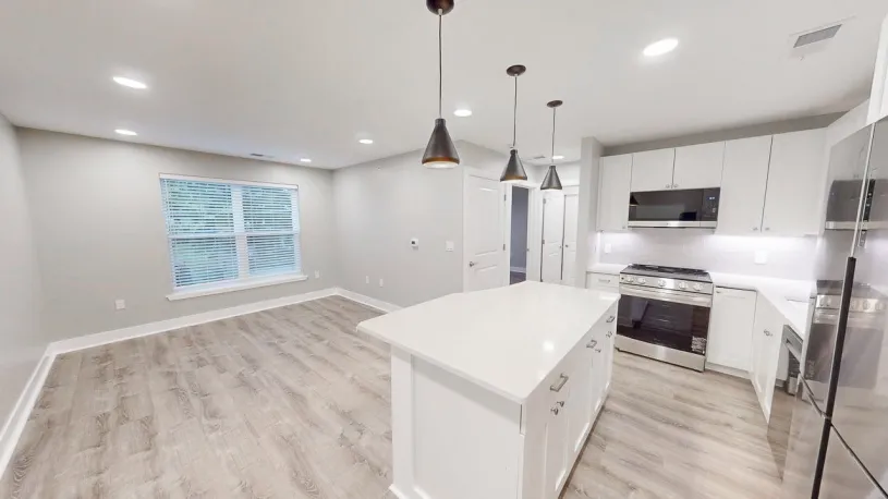 100 W Oakland Ave Apt 2I