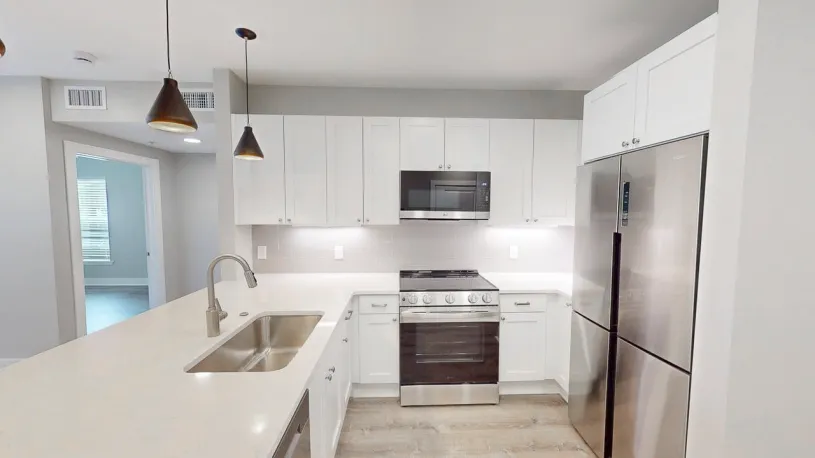 100 W Oakland Ave Apt 1B