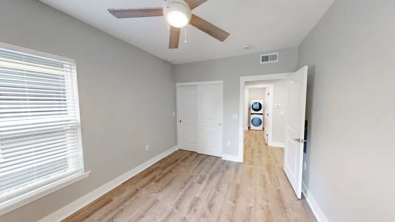 100 W Oakland Ave Apt 1B