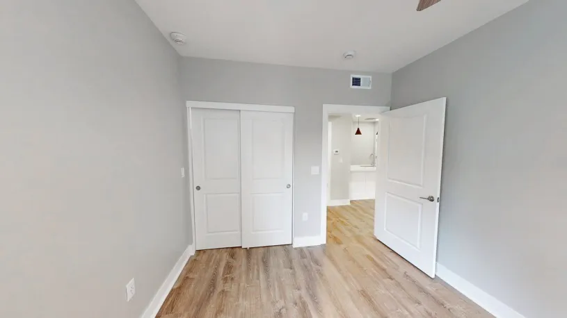 100 W Oakland Ave Apt 1B
