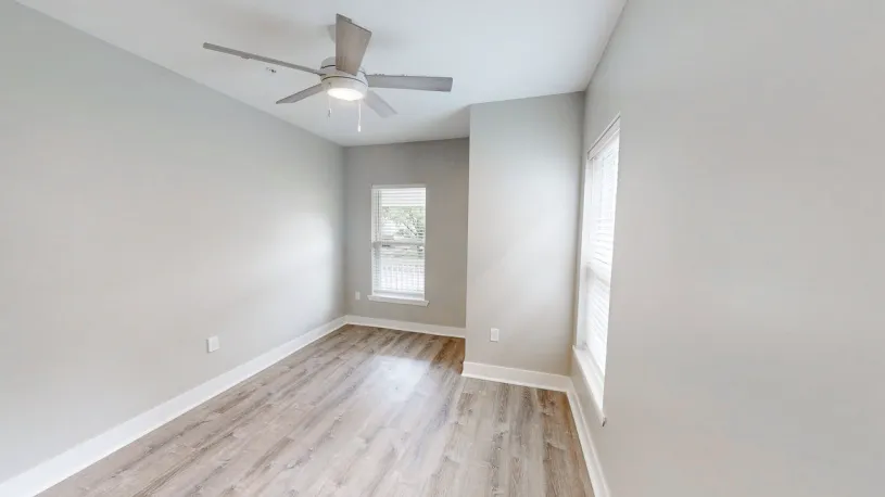 100 W Oakland Ave Apt 1B