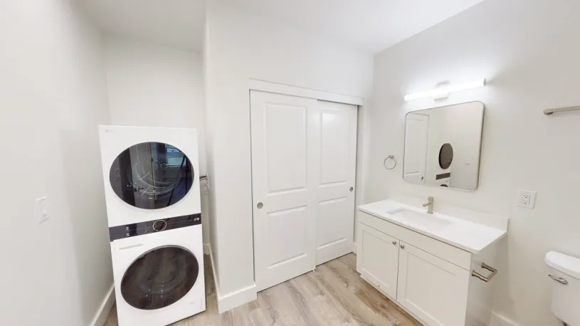 100 W Oakland Ave Apt 1E