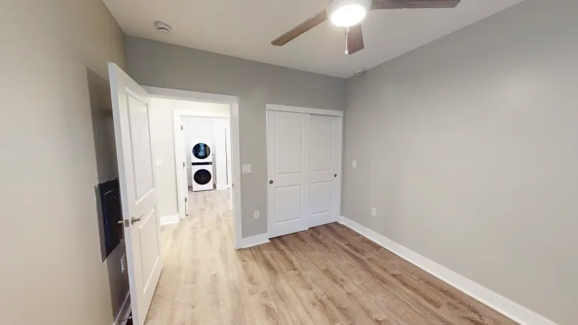 100 W Oakland Ave Apt 1E