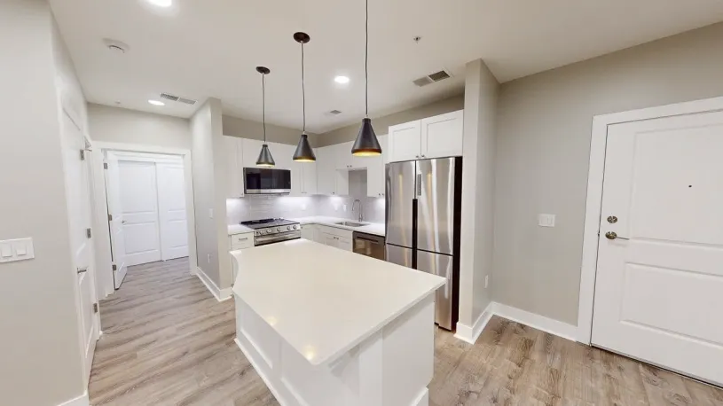 100 W Oakland Ave Apt 1G