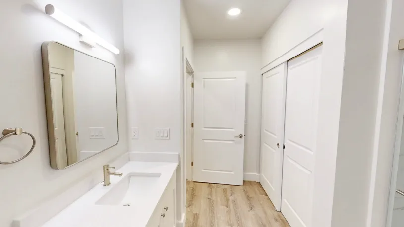 100 W Oakland Ave Apt 1G