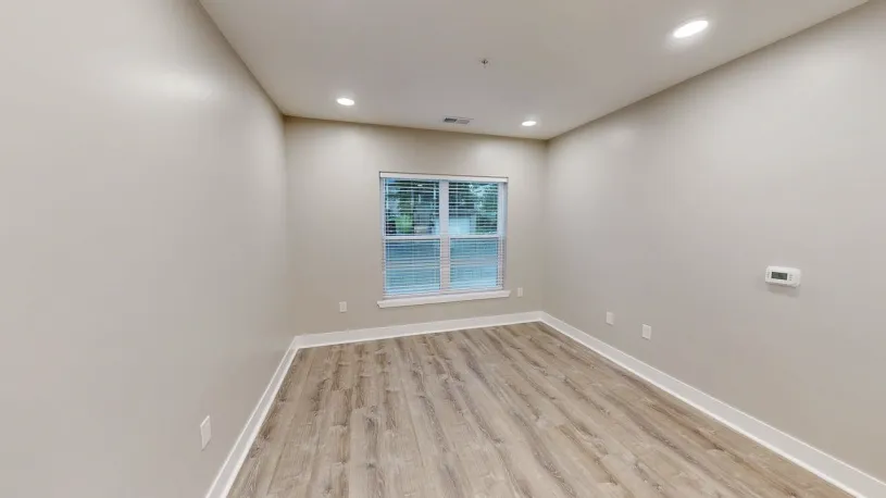 100 W Oakland Ave Apt 1H