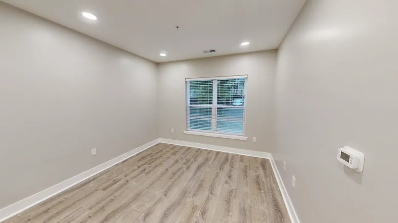 100 W Oakland Ave Apt 1H
