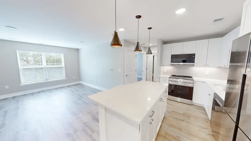 100 W Oakland Ave Apt 2B