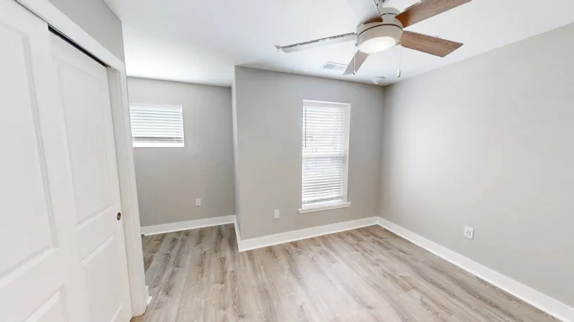 100 W Oakland Ave Apt 2B