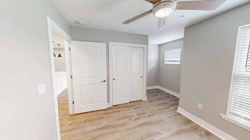 100 W Oakland Ave Apt 2B