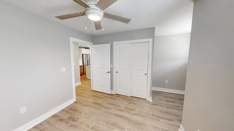 100 W Oakland Ave Apt 2B