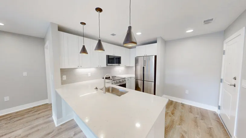 100 W Oakland Ave Apt 2C
