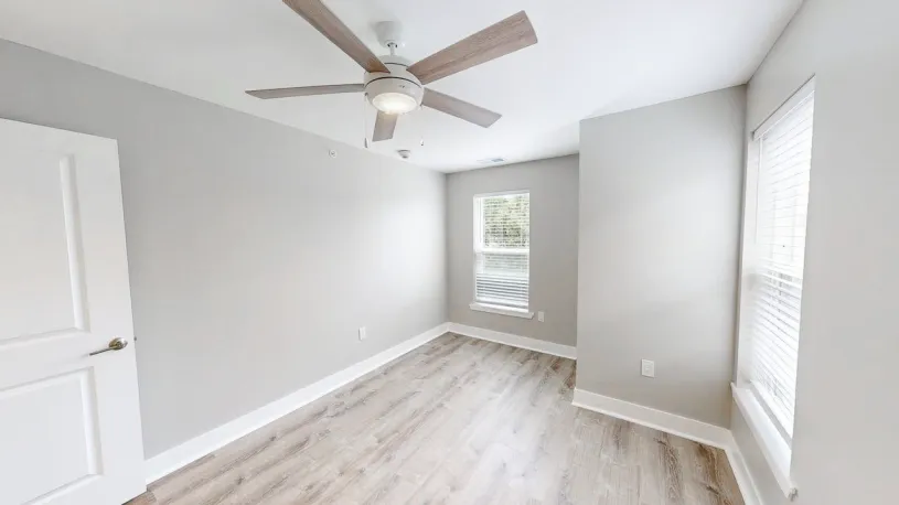 100 W Oakland Ave Apt 2C