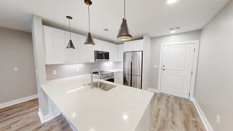 100 W Oakland Ave Apt 2E