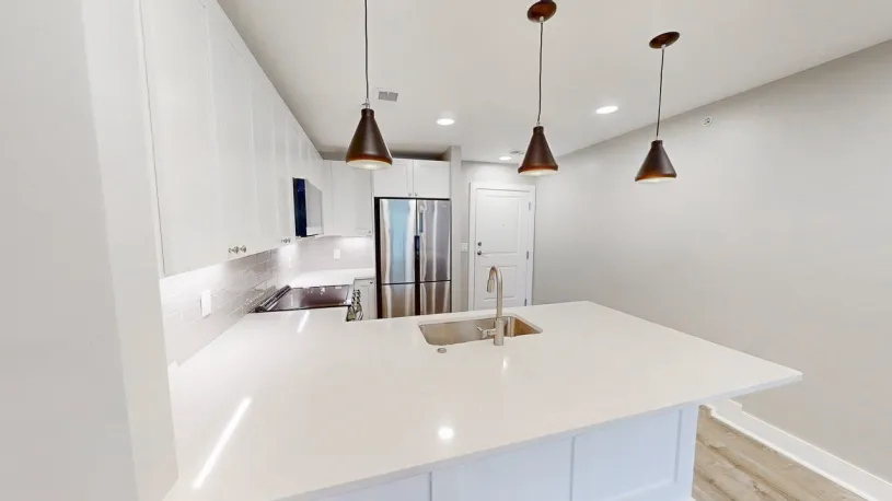 100 W Oakland Ave Apt 2E