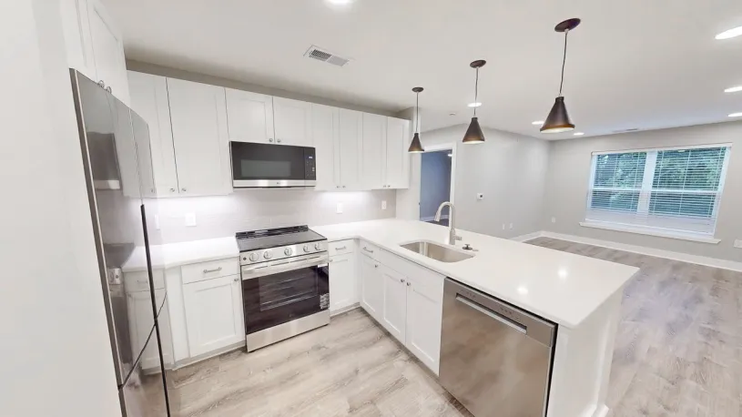 100 W Oakland Ave Apt 2G