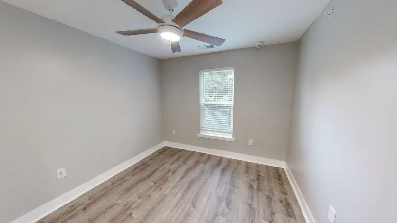 100 W Oakland Ave Apt 2G