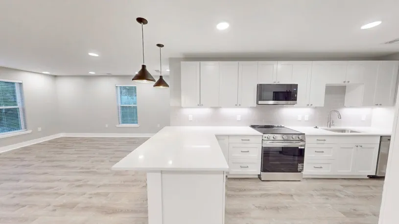 100 W Oakland Ave Apt 2J