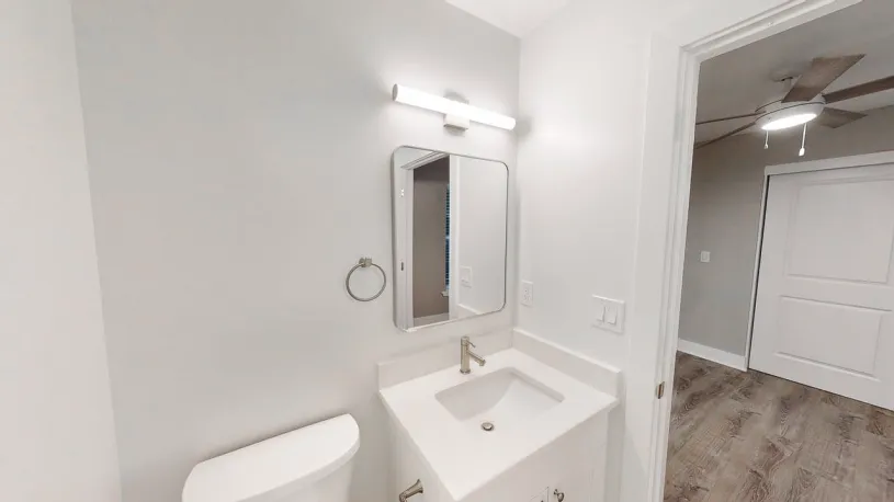 100 W Oakland Ave Apt 2J