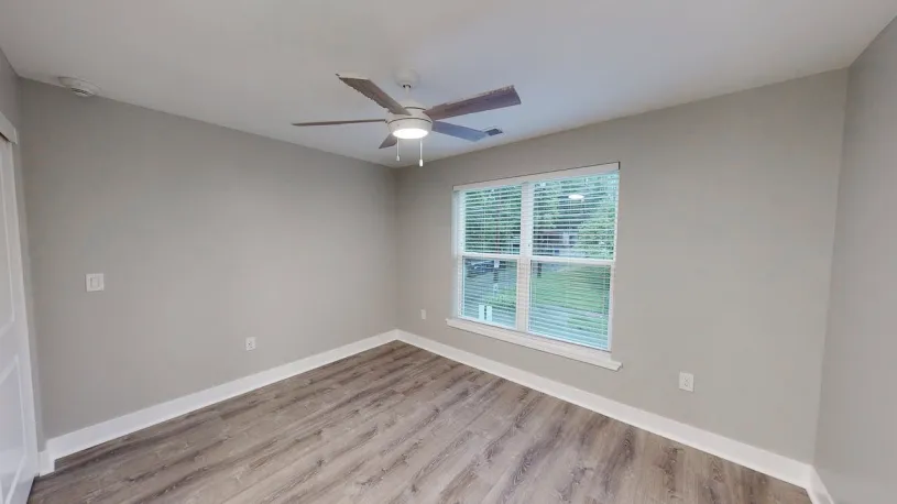 100 W Oakland Ave Apt 2J