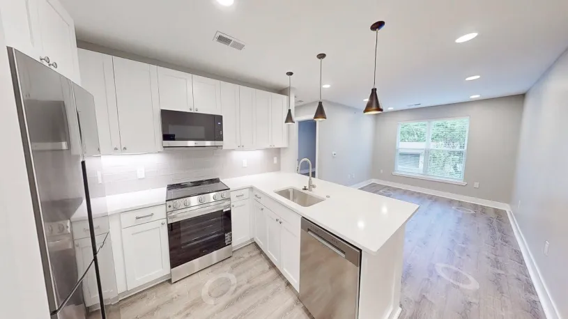 100 W Oakland Ave Apt 2F