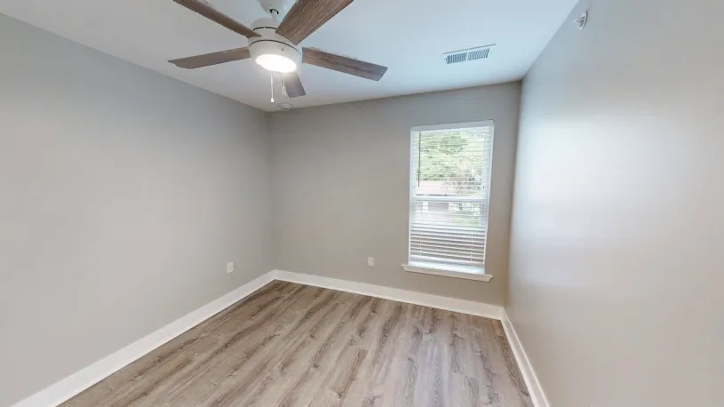 100 W Oakland Ave Apt 2F