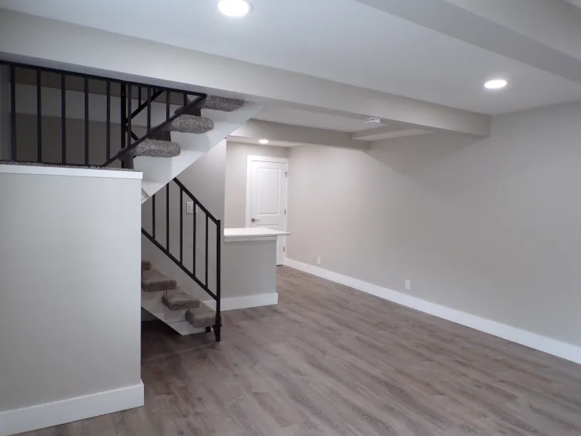 245 W Norwich Ave Apt A ~ Renovated 