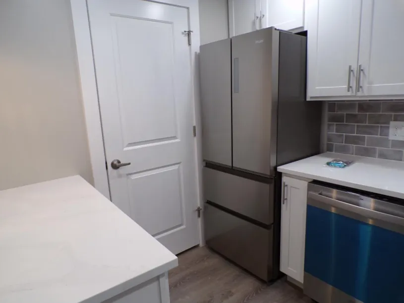 118 W Dodridge St Apt B
