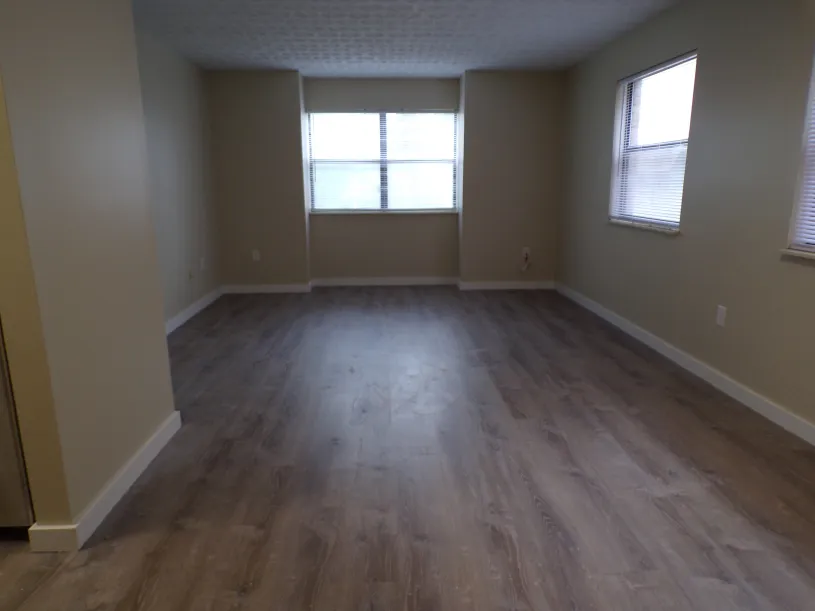 50 W Northwood Ave Apt B