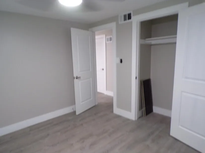 118 W Dodridge St Apt C ~ Two Bedroom 
