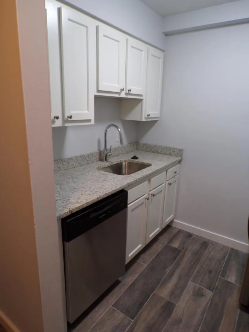 154 E Norwich Ave Renovated Unit 