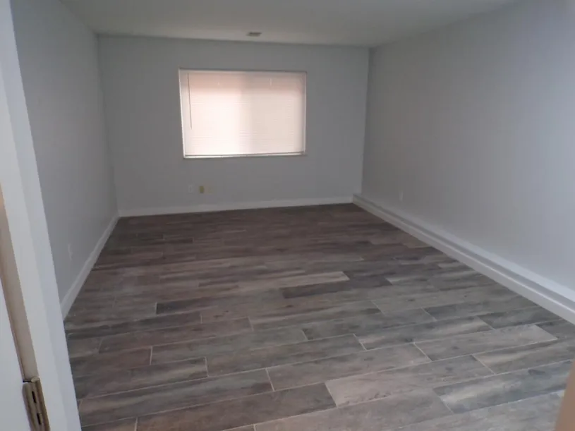 154 E Norwich Ave Renovated Unit 